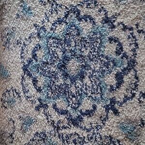 Meet your Posher, Linda